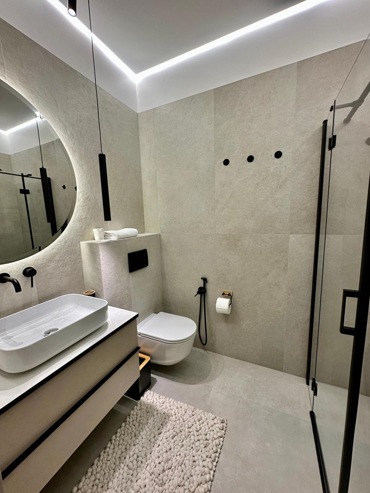 Other Apartments Ивано-Франкивск Екстериор снимка