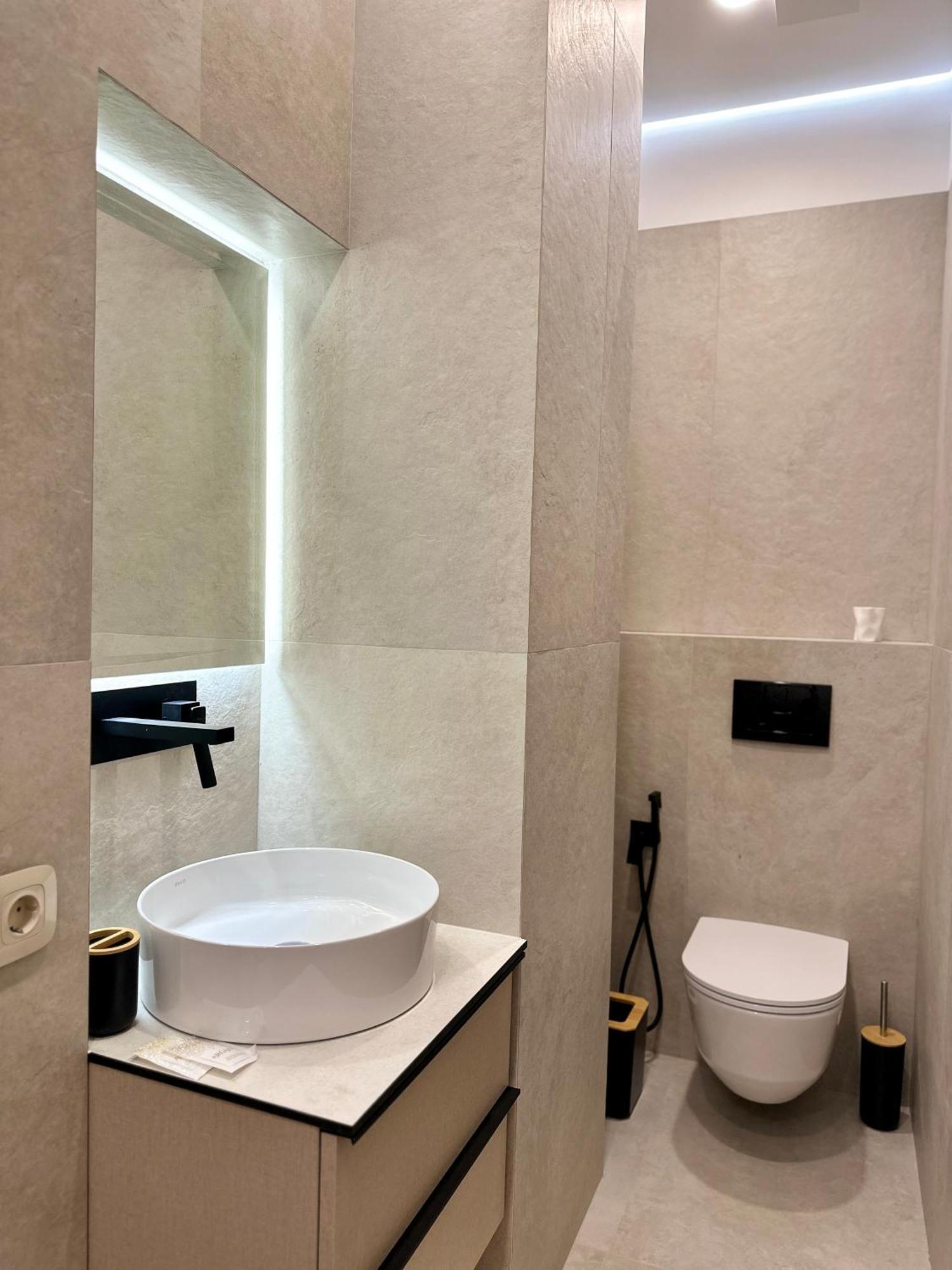 Other Apartments Ивано-Франкивск Екстериор снимка
